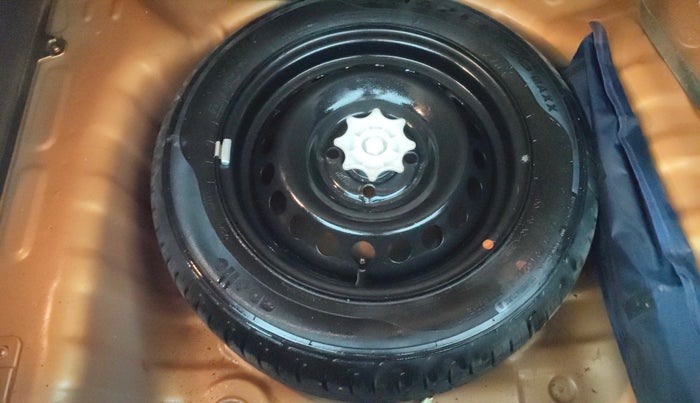 2016 Hyundai Grand i10 ASTA (O) 1.2 KAPPA VTVT, Petrol, Manual, 39,932 km, Spare Tyre