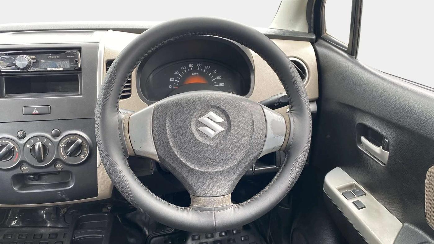 2014 Maruti Wagon R 1.0 LXI CNG, CNG, Manual, 96,281 km, Steering Wheel Close Up