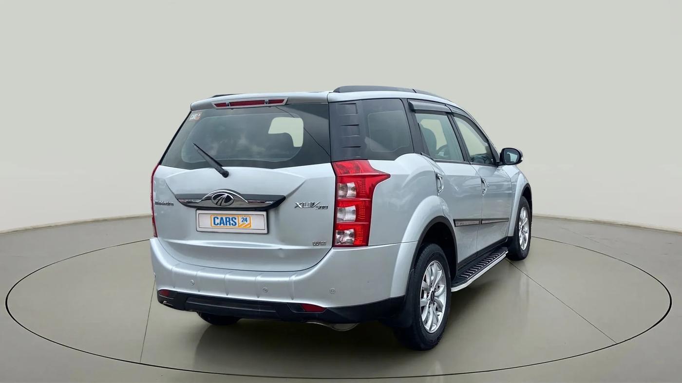 2017 Mahindra XUV500 W9, Diesel, Manual, 81,791 km, Right Back Diagonal
