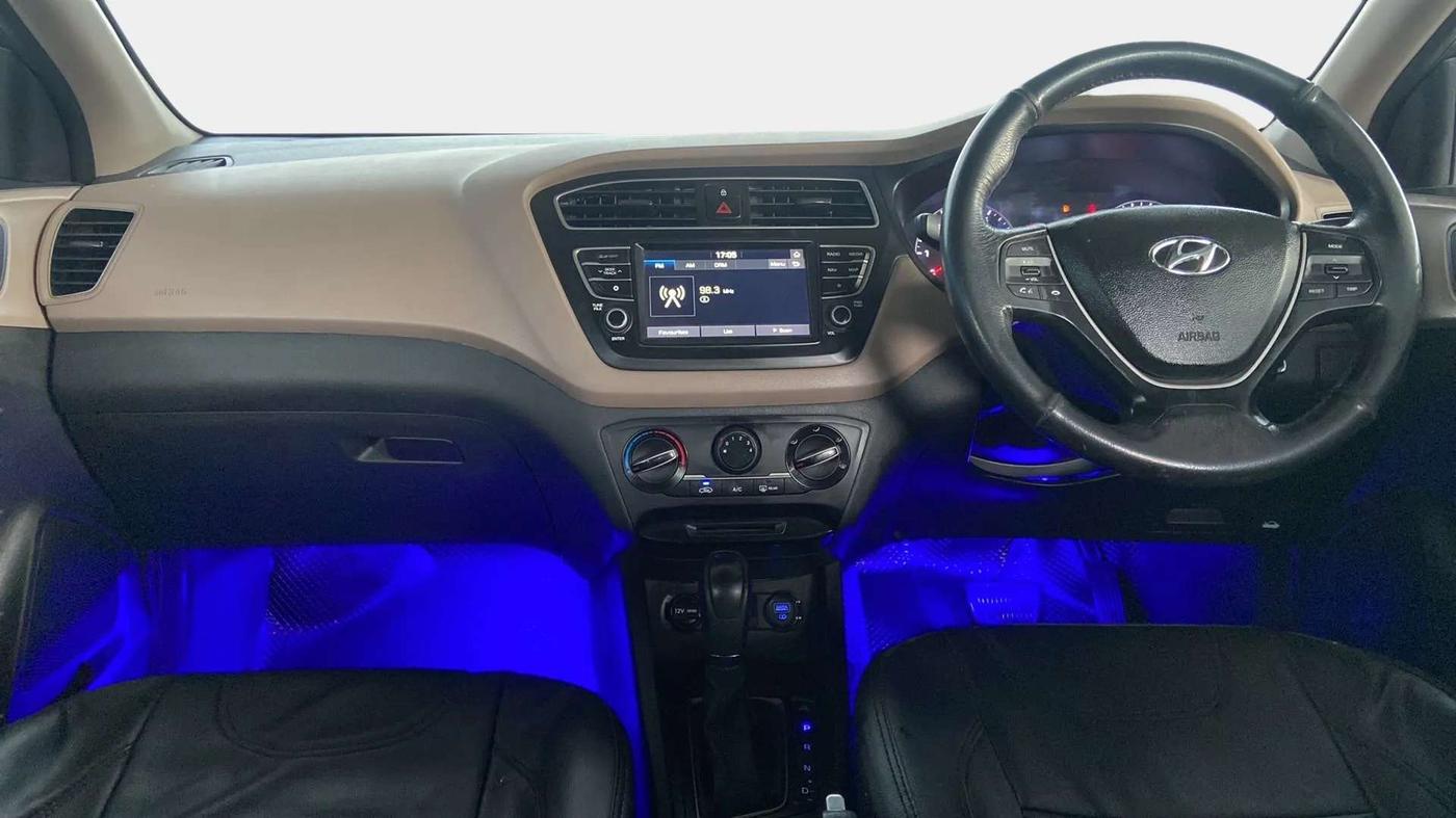2019 Hyundai Elite i20 SPORTZ PLUS  1.2 CVT, Petrol, Automatic, 63,087 km, Dashboard