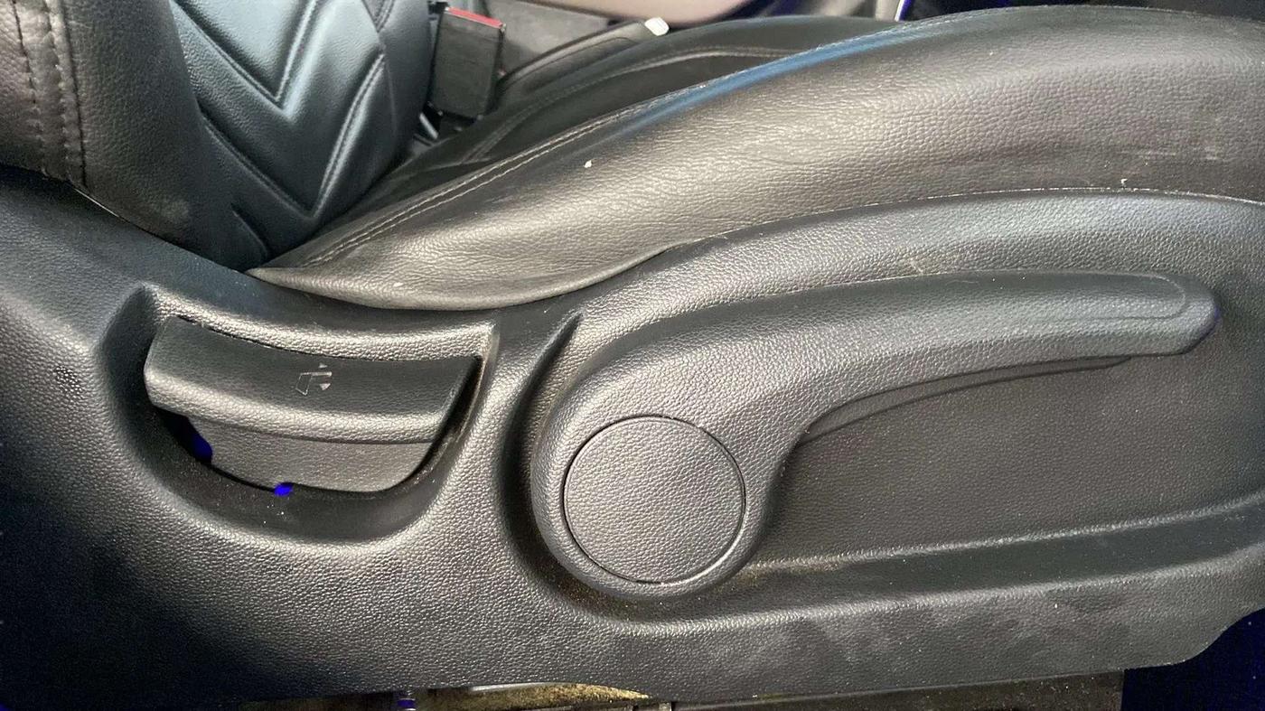2019 Hyundai Elite i20 SPORTZ PLUS  1.2 CVT, Petrol, Automatic, 63,087 km, Driver Side Adjustment Panel