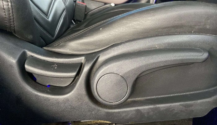 2019 Hyundai Elite i20 SPORTZ PLUS  1.2 CVT, Petrol, Automatic, 63,087 km, Driver Side Adjustment Panel