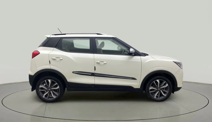 2019 Mahindra XUV300 W8 (O) 1.5 DIESEL AMT, Diesel, Automatic, 59,735 km, Right Side View