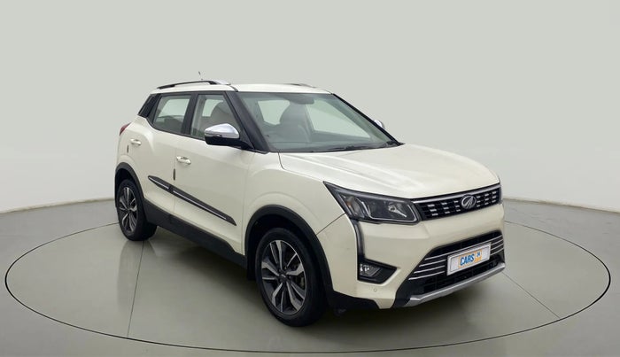 2019 Mahindra XUV300 W8 (O) 1.5 DIESEL AMT, Diesel, Automatic, 59,735 km, Right Front Diagonal