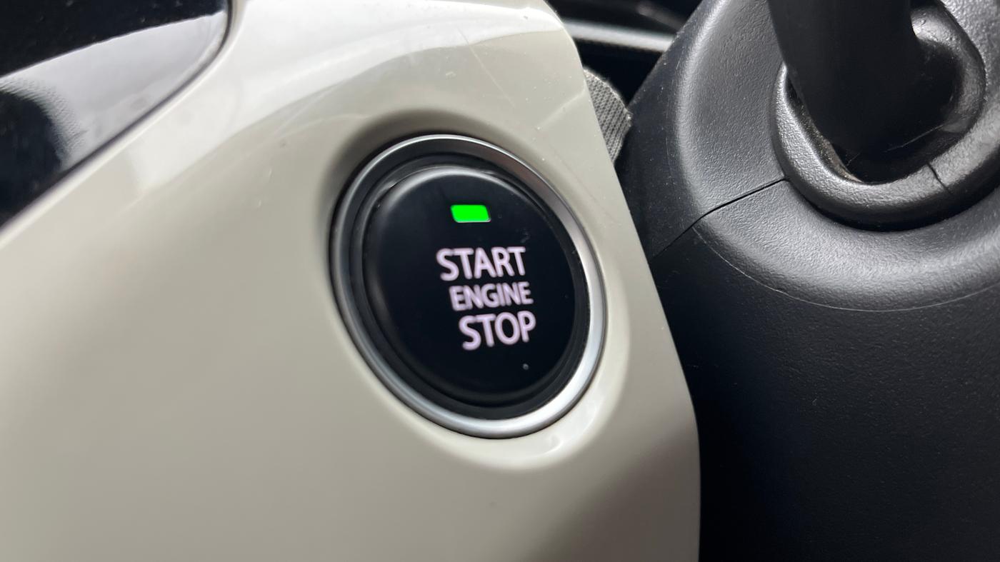 2022 Tata NEXON XZA PLUS (PREMIUM) PETROL, Petrol, Automatic, 42,535 km, Keyless Start/ Stop Button