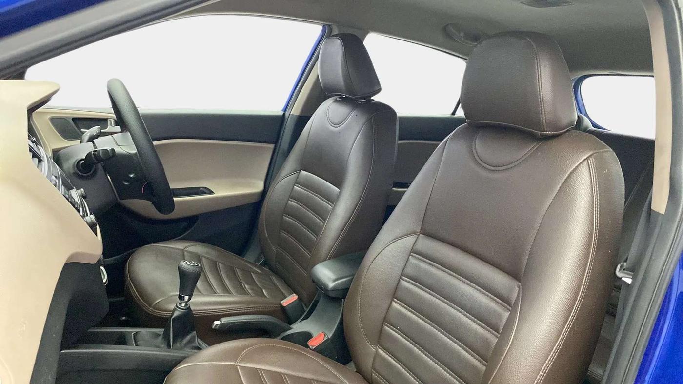 2016 Hyundai Elite i20 MAGNA 1.2, Petrol, Manual, 81,354 km, Right Side Front Door Cabin