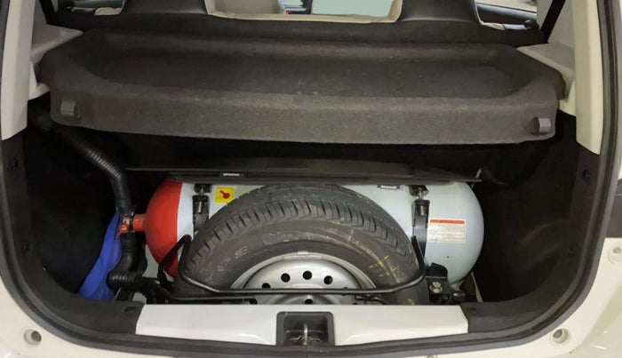 2021 Maruti New Wagon-R LXI CNG 1.0, CNG, Manual, 41,988 km, Boot Inside