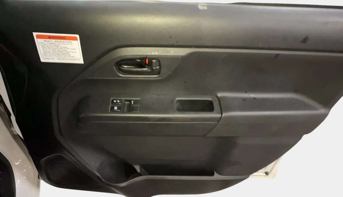 2021 Maruti New Wagon-R LXI CNG 1.0, CNG, Manual, 41,988 km, Driver Side Door Panels Control