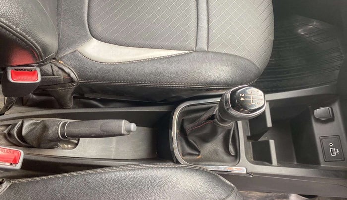 2021 Renault Kwid RXT 1.0 (O), Petrol, Manual, 11,471 km, Gear Lever