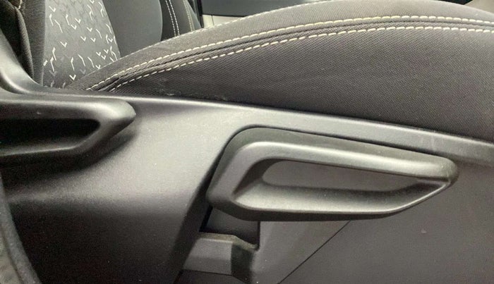 2022 Tata Tiago XZA PLUS DUAL TONE PETROL, Petrol, Automatic, 10,911 km, Driver Side Adjustment Panel