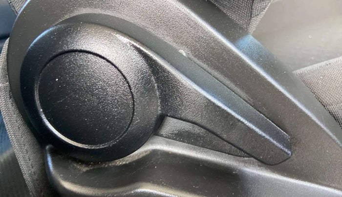 2022 Tata ALTROZ XE PETROL, Petrol, Manual, 18,709 km, Driver Side Adjustment Panel