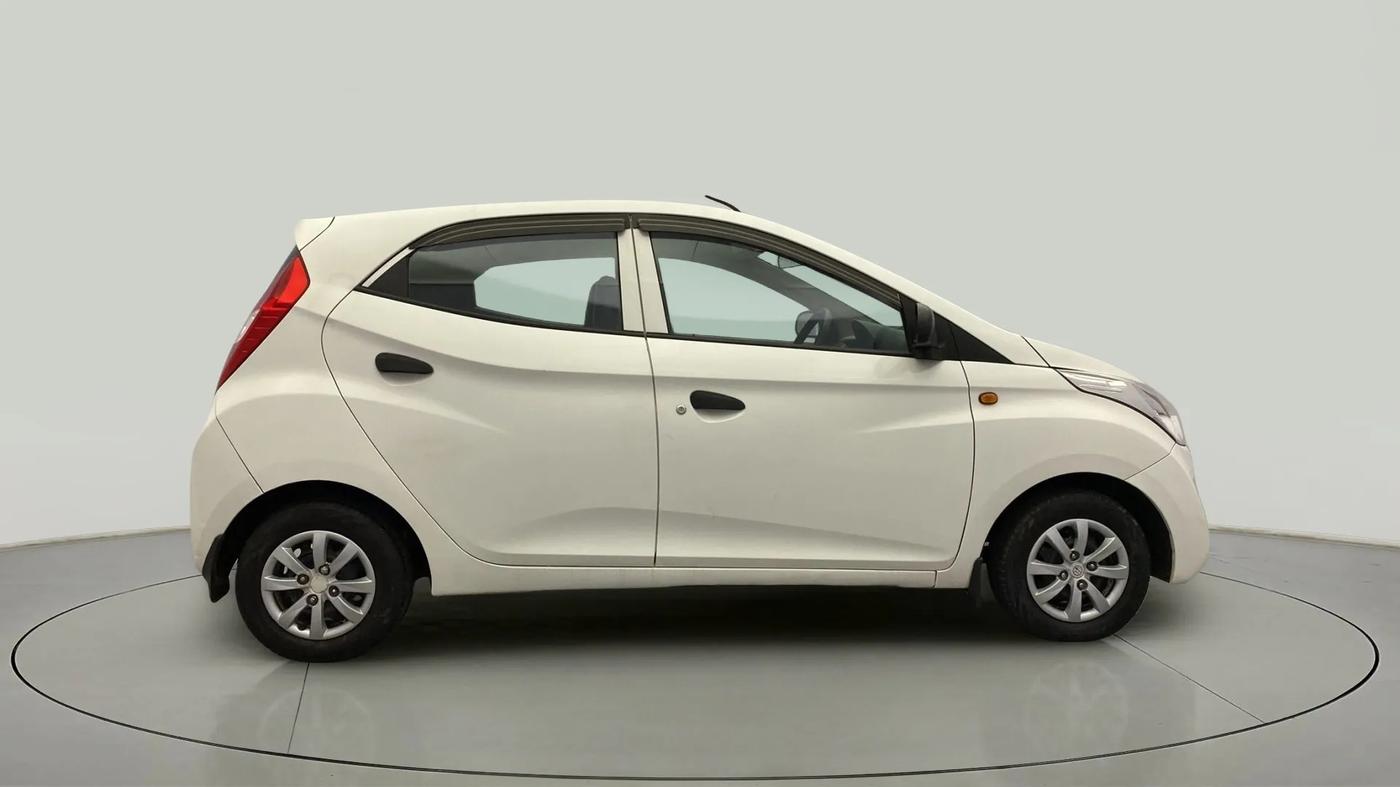 2016 Hyundai Eon ERA +, Petrol, Manual, 63,609 km, Right Side View