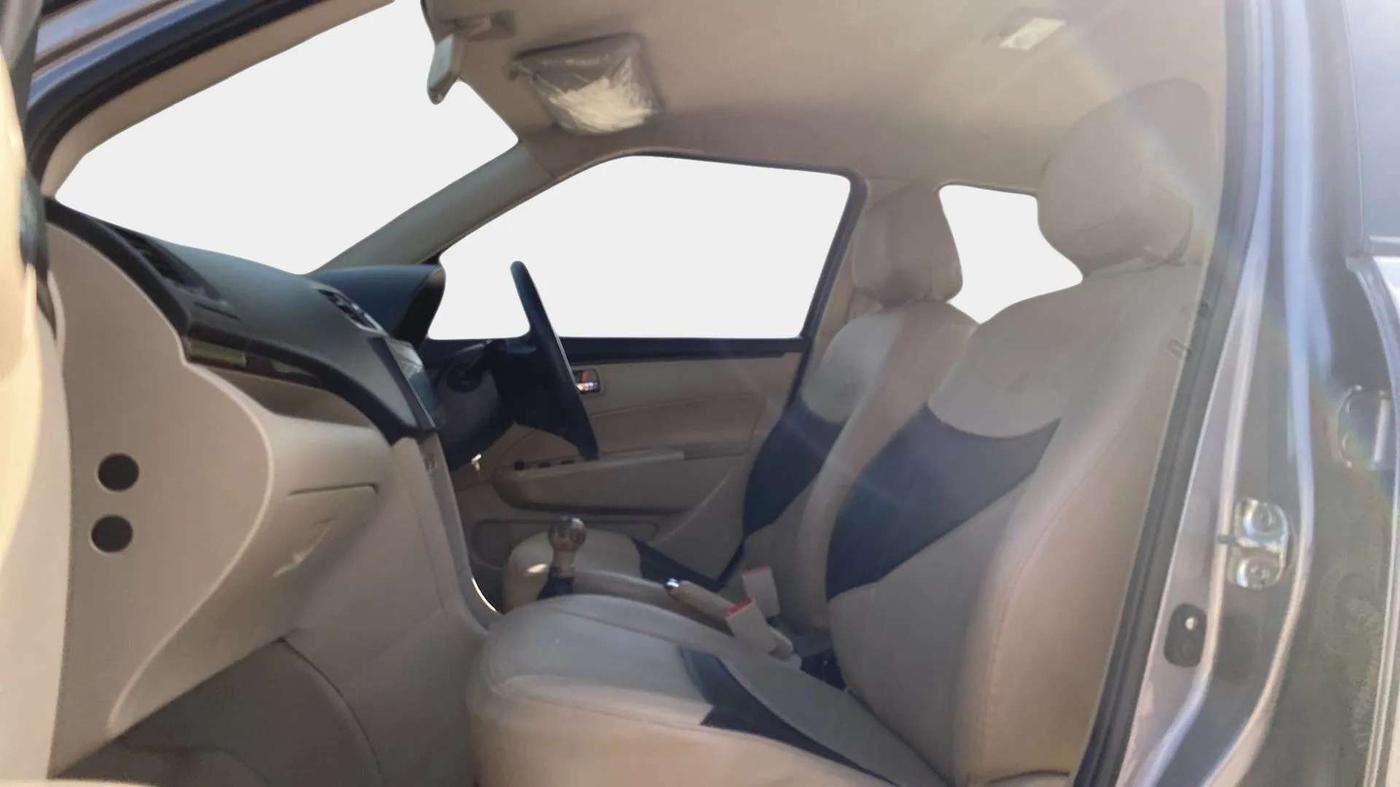 2014 Maruti Swift Dzire VXI, Petrol, Manual, 77,832 km, Right Side Front Door Cabin