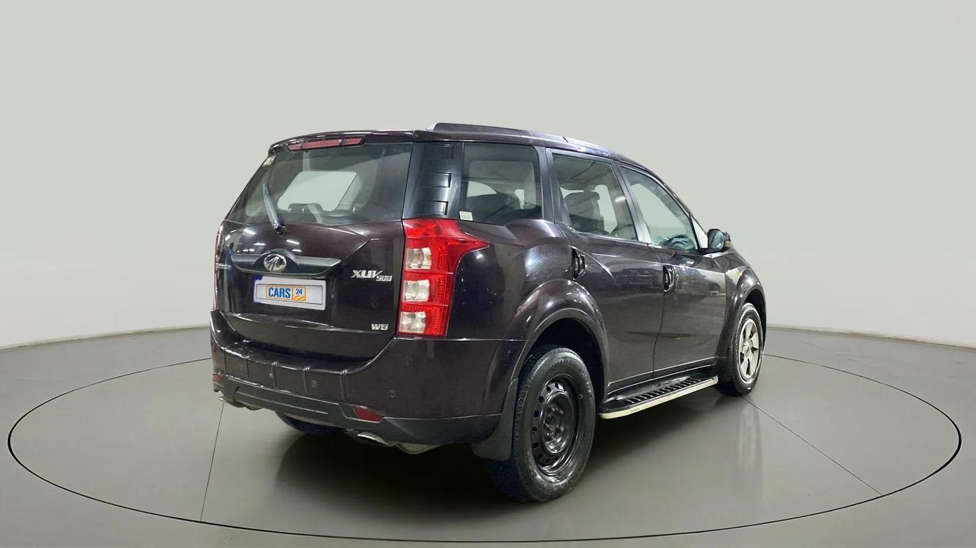 2018 Mahindra XUV500 W6, Diesel, Manual, 68,671 km, Right Back Diagonal