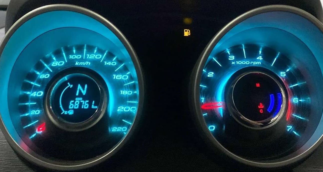 2018 Mahindra XUV500 W6, Diesel, Manual, 68,671 km, Odometer Image