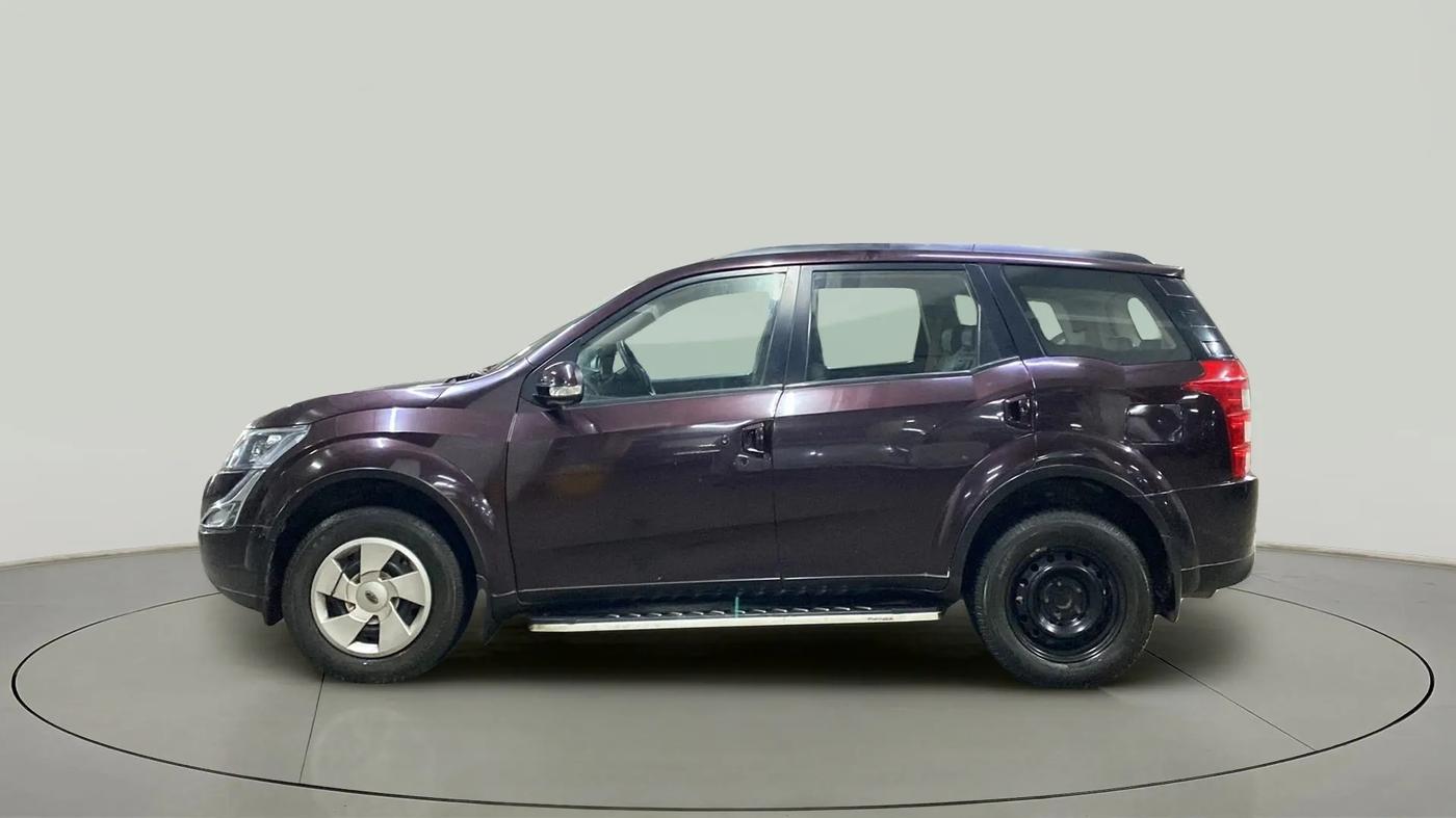 2018 Mahindra XUV500 W6, Diesel, Manual, 68,671 km, Left Side
