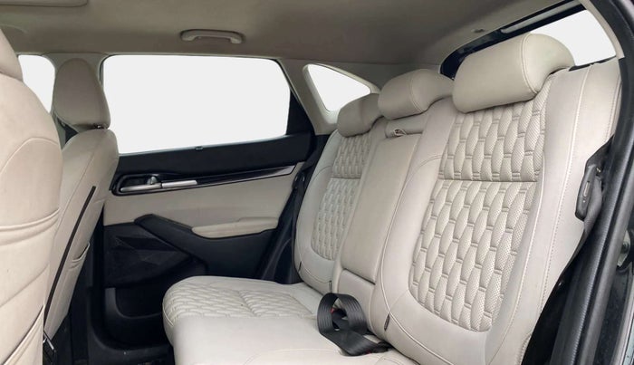 2022 KIA SELTOS HTX 1.5 PETROL, Petrol, Manual, 58,694 km, Right Side Rear Door Cabin