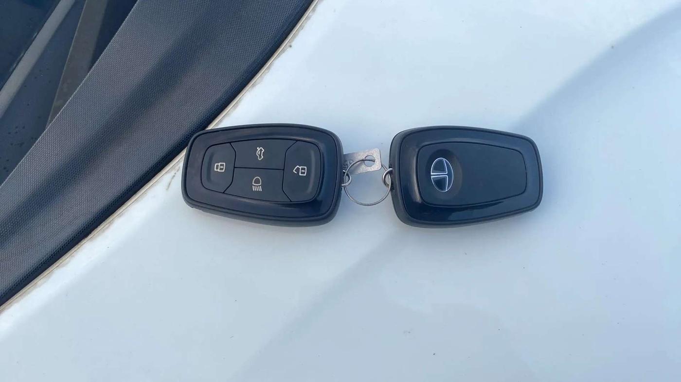 2019 Tata NEXON XZ PLUS PETROL, Petrol, Manual, 29,913 km, Key Close Up