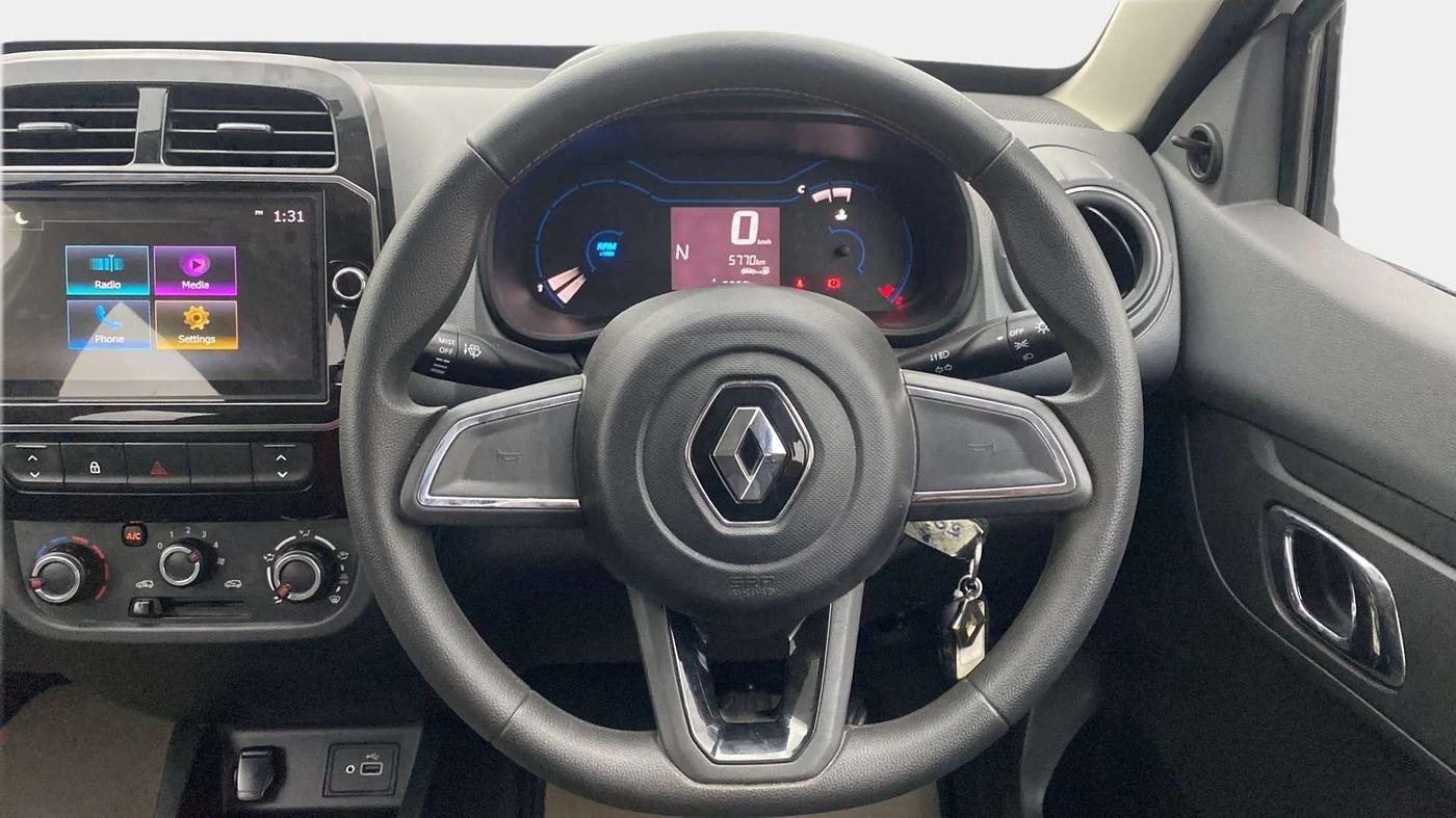 2020 Renault Kwid RXT 1.0 AMT (O), Petrol, Automatic, 5,762 km, Steering Wheel Close Up