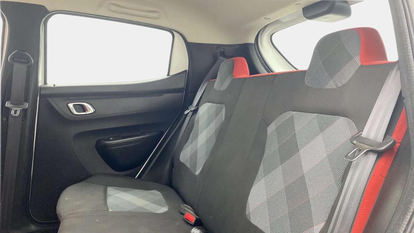 2020 Renault Kwid RXT 1.0 AMT (O), Petrol, Automatic, 5,762 km, Right Side Rear Door Cabin