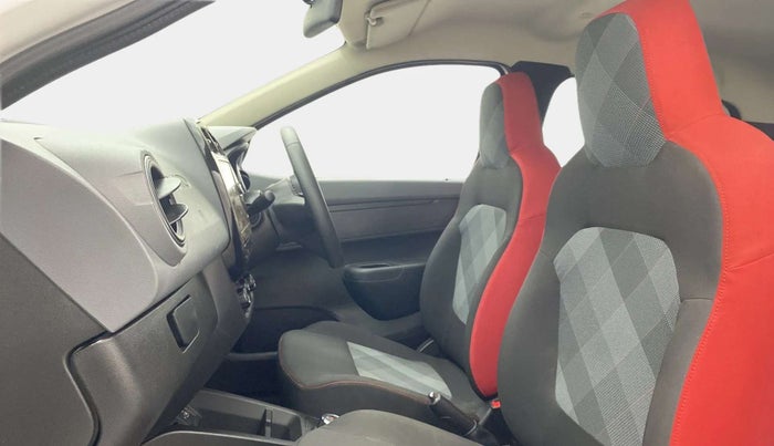 2020 Renault Kwid RXT 1.0 AMT (O), Petrol, Automatic, 5,762 km, Right Side Front Door Cabin