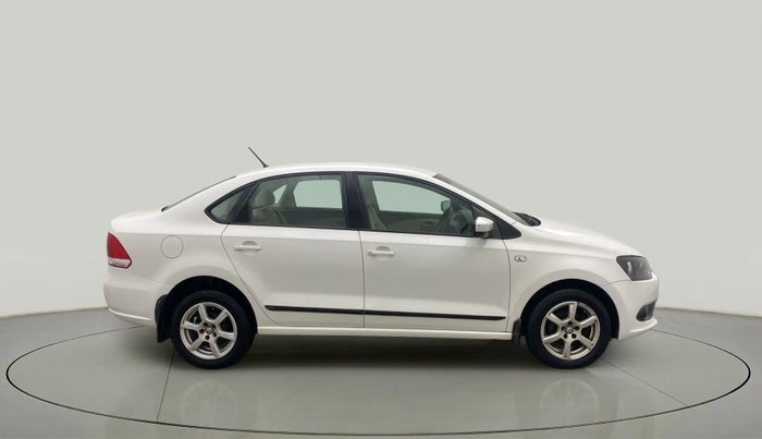 2013 Volkswagen Vento HIGHLINE 1.6 MPI, Petrol, Manual, 99,452 km, Right Side View