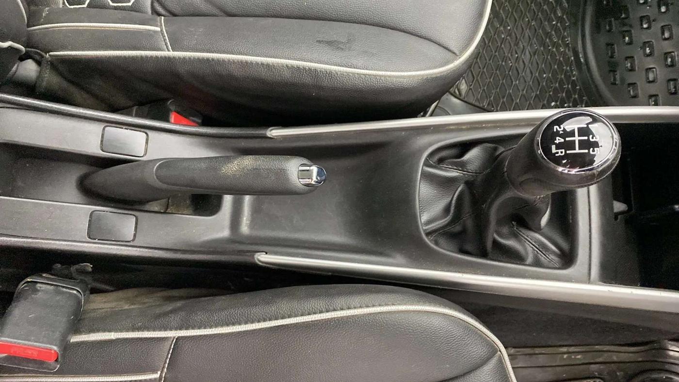 2018 Maruti Baleno DELTA PETROL 1.2, Petrol, Manual, 40,833 km, Gear Lever