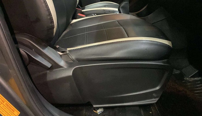 2022 Tata PUNCH ADVENTURE MT, Petrol, Manual, 5,812 km, Driver Side Adjustment Panel