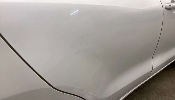 2018 Maruti Swift VXI, CNG, Manual, 78,058 km, Right rear door - Slightly dented