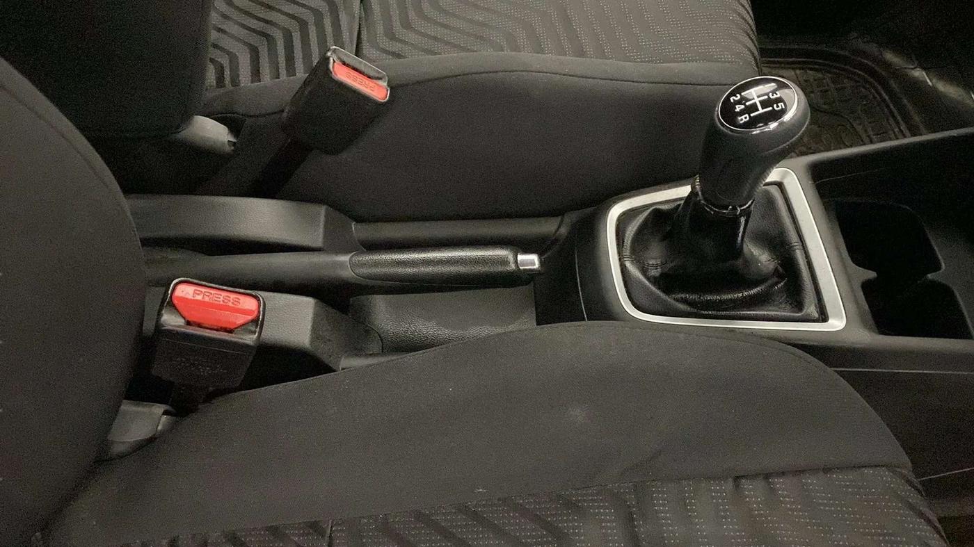 2018 Maruti Swift VXI, CNG, Manual, 78,058 km, Gear Lever