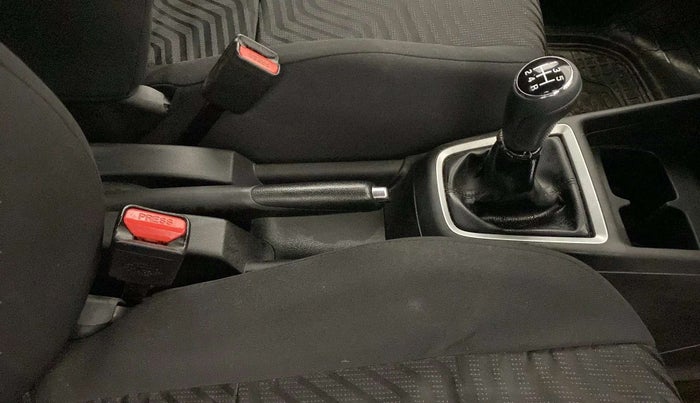 2018 Maruti Swift VXI, CNG, Manual, 78,058 km, Gear Lever