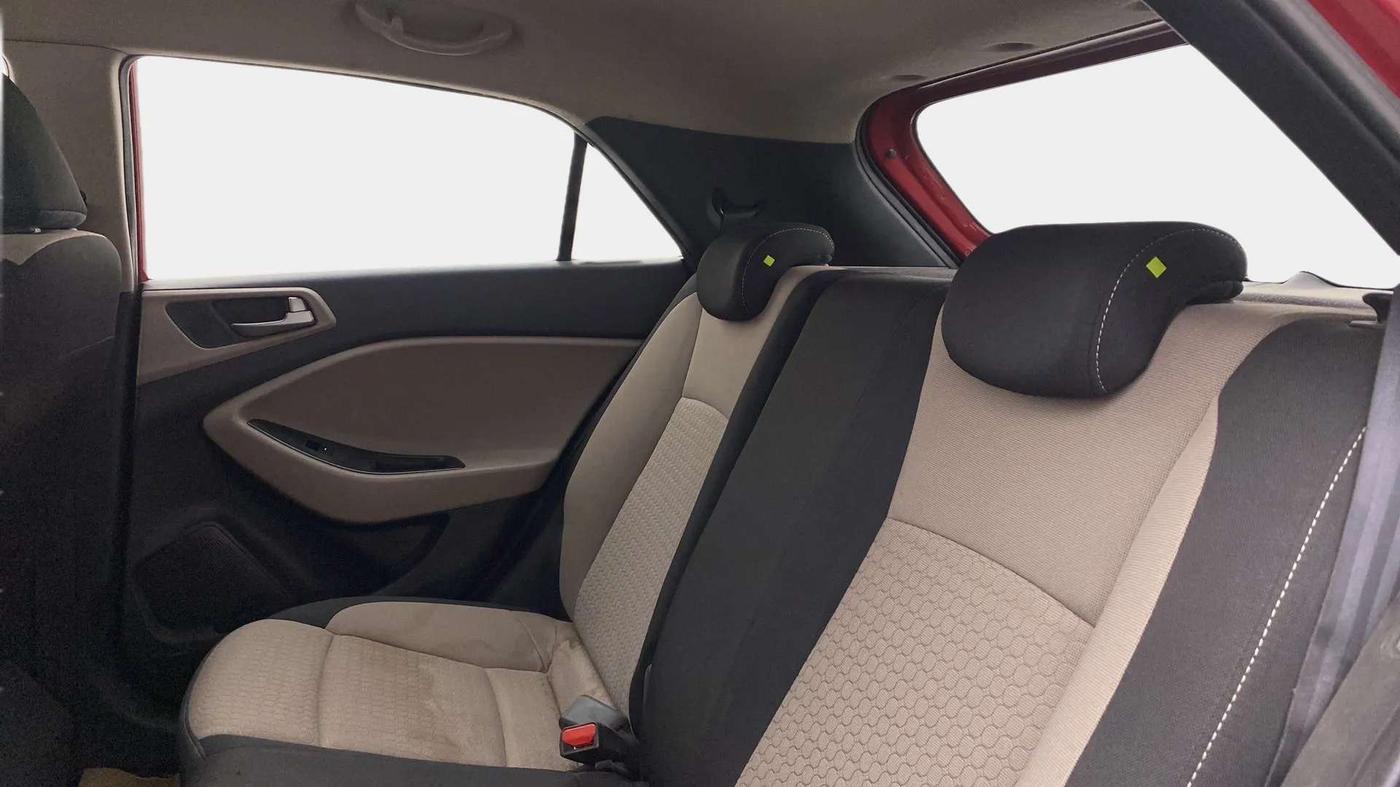 2016 Hyundai Elite i20 ASTA 1.2, Petrol, Manual, 77,611 km, Right Side Rear Door Cabin