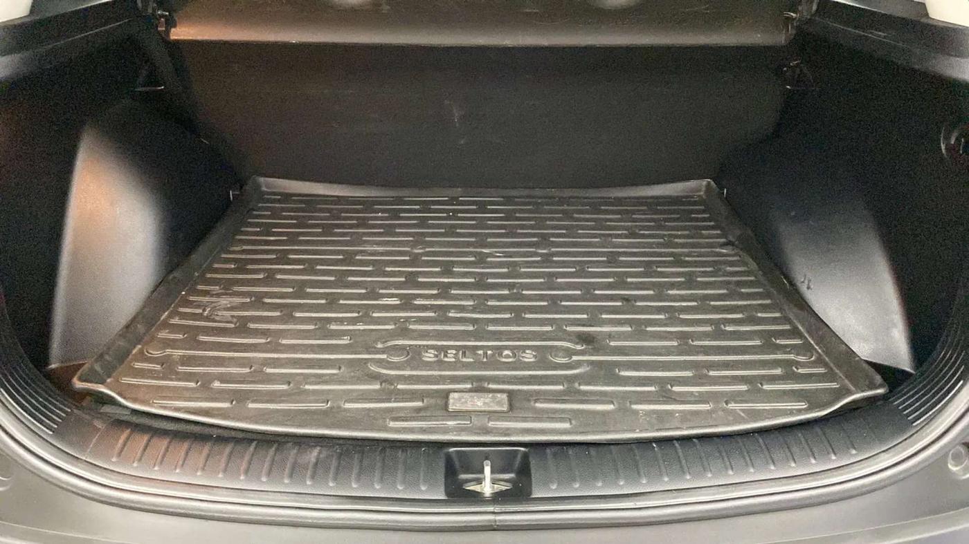 2020 KIA SELTOS HTK PLUS AT 1.5 DIESEL, Diesel, Automatic, 65,455 km, Boot Inside