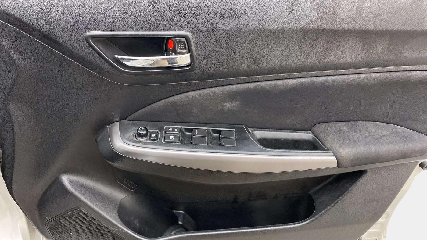 2021 Maruti Swift ZXI PLUS AMT, Petrol, Automatic, 59,424 km, Driver Side Door Panels Control