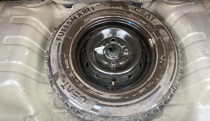 2020 Maruti Alto VXI, Petrol, Manual, 42,595 km, Dicky (Boot door) - Tool missing