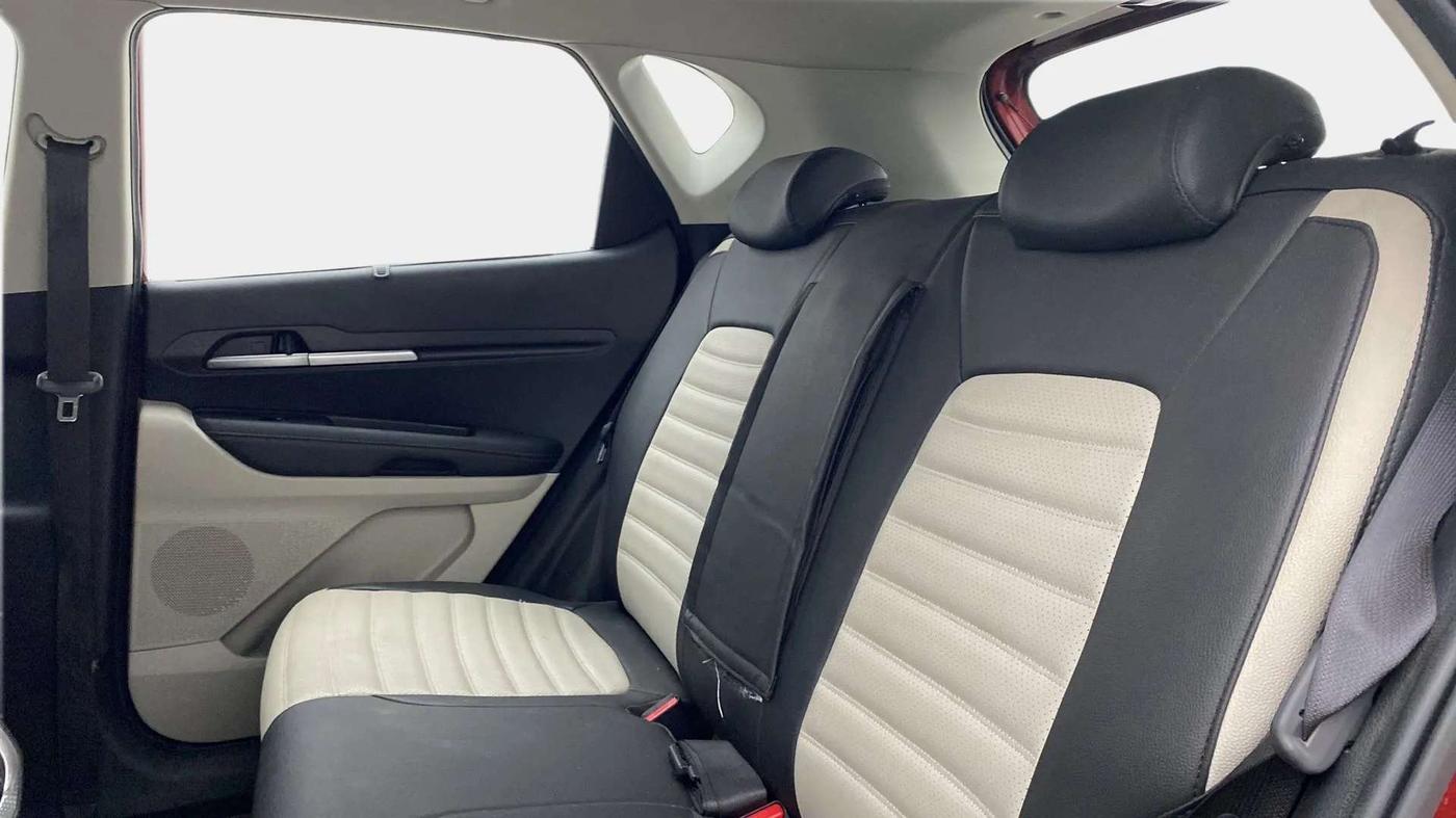 2022 KIA SONET HTX 1.0 DCT, Petrol, Automatic, 22,001 km, Right Side Rear Door Cabin