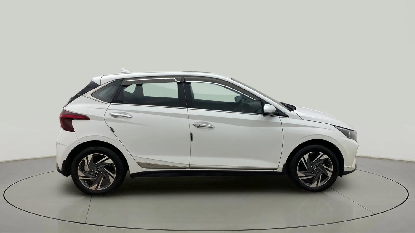 2023 Hyundai NEW I20 ASTA (O) 1.2 MT, CNG, Manual, 27,330 km, Right Side View