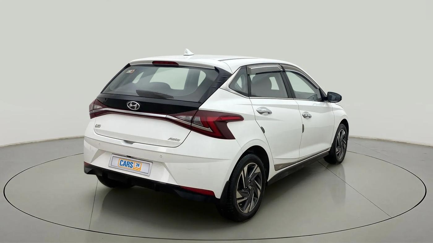 2023 Hyundai NEW I20 ASTA (O) 1.2 MT, CNG, Manual, 27,330 km, Right Back Diagonal