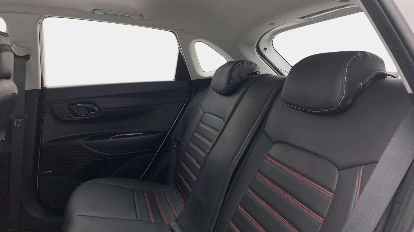 2023 Hyundai NEW I20 ASTA (O) 1.2 MT, CNG, Manual, 27,330 km, Right Side Rear Door Cabin