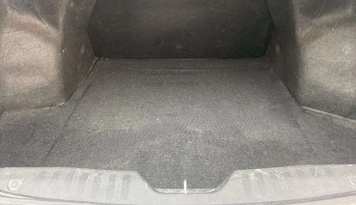 2018 Maruti Ciaz ALPHA  AT 1.5 SHVS PETROL, Petrol, Automatic, 58,396 km, Boot Inside