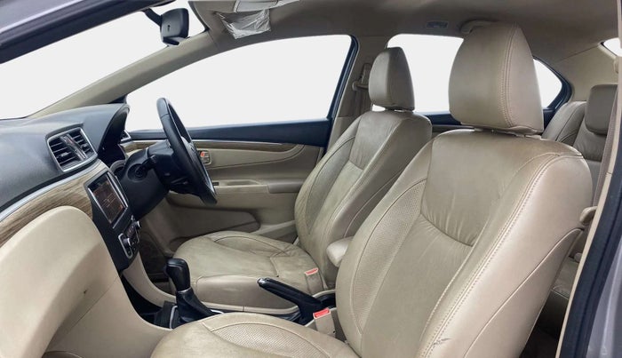 2018 Maruti Ciaz ALPHA  AT 1.5 SHVS PETROL, Petrol, Automatic, 58,396 km, Right Side Front Door Cabin