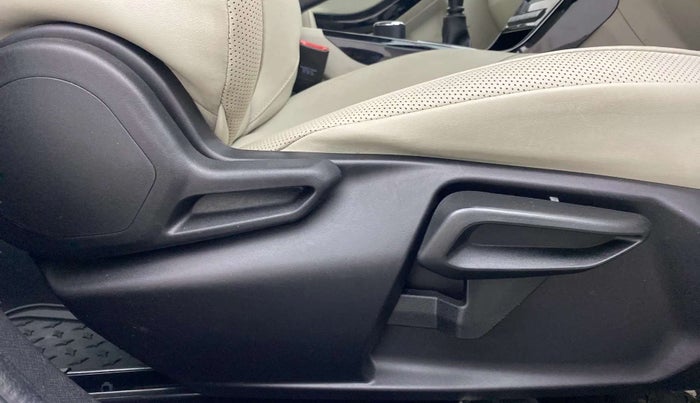 2023 Tata NEXON XZ PLUS LUX SUNROOF DUAL TONE PETROL, Petrol, Manual, 12,351 km, Driver Side Adjustment Panel