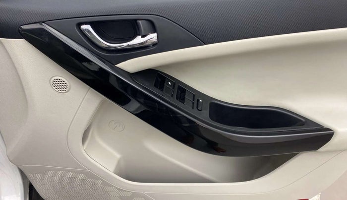 2023 Tata NEXON XZ PLUS LUX SUNROOF DUAL TONE PETROL, Petrol, Manual, 12,351 km, Driver Side Door Panels Control