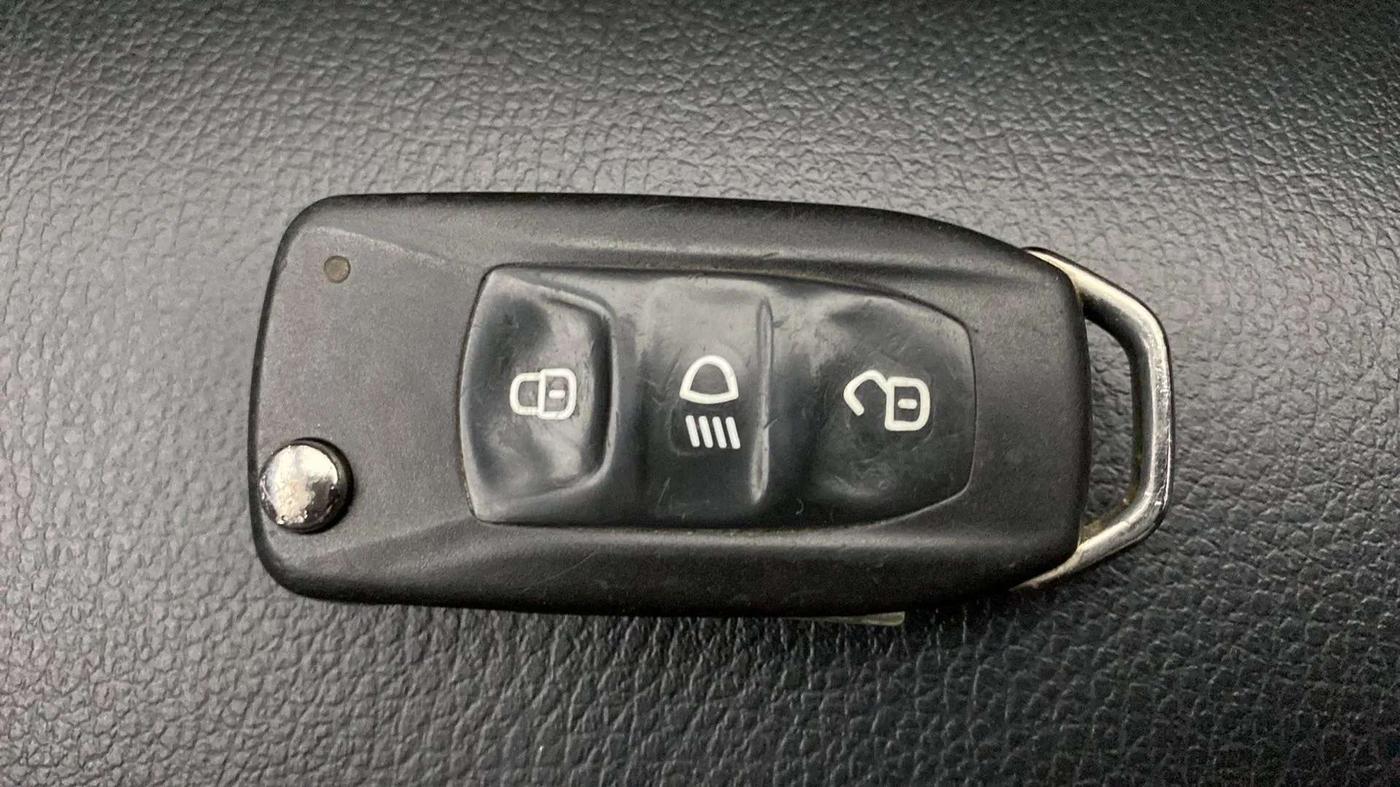 2019 Tata Tiago XZ PLUS PETROL, Petrol, Manual, 88,054 km, Key Close Up
