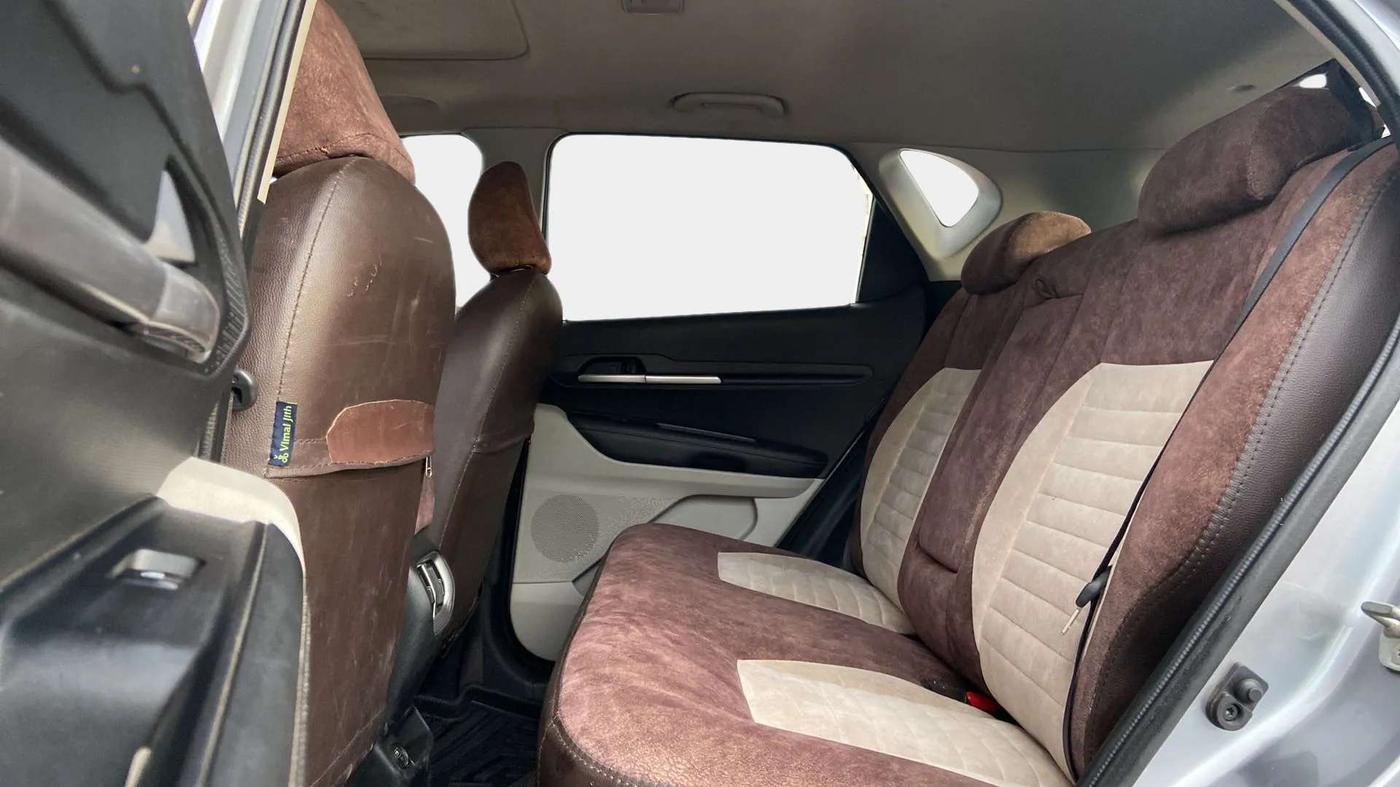 2022 KIA SONET HTX ANNIVERSARY EDITION 1.5, Diesel, Manual, 60,511 km, Right Side Rear Door Cabin