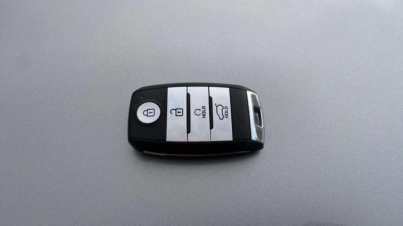 2022 KIA SONET HTX ANNIVERSARY EDITION 1.5, Diesel, Manual, 60,511 km, Key Close Up