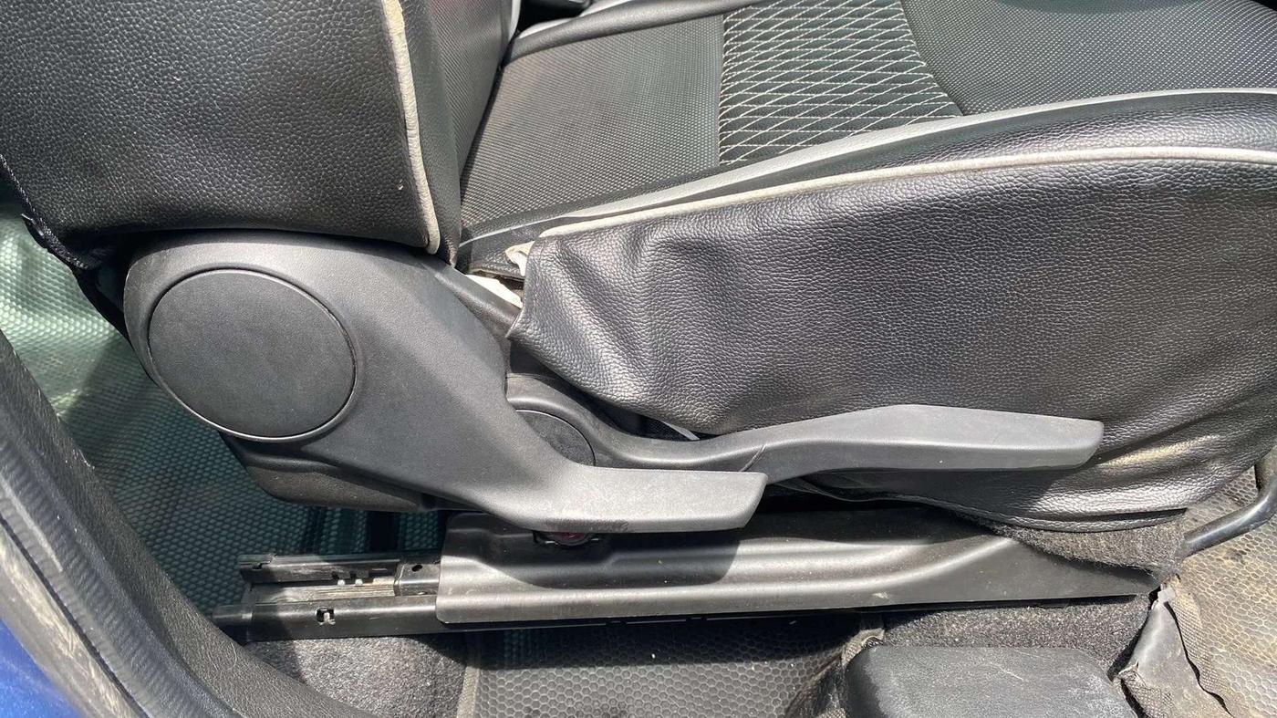 2017 Maruti Baleno ZETA PETROL 1.2, Petrol, Manual, 17,333 km, Driver Side Adjustment Panel