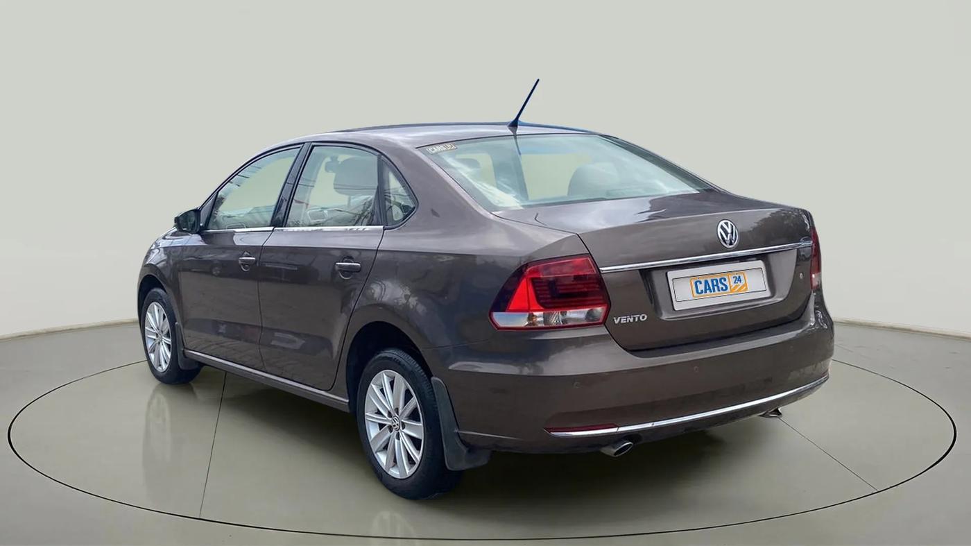 2015 Volkswagen Vento HIGHLINE 1.6 MPI, Petrol, Manual, 11,064 km, Left Back Diagonal