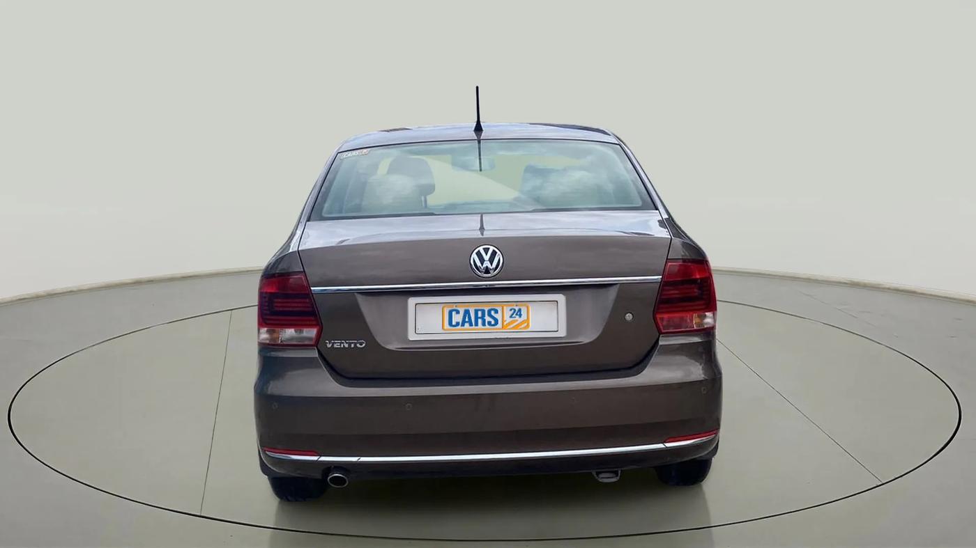 2015 Volkswagen Vento HIGHLINE 1.6 MPI, Petrol, Manual, 11,064 km, Back/Rear