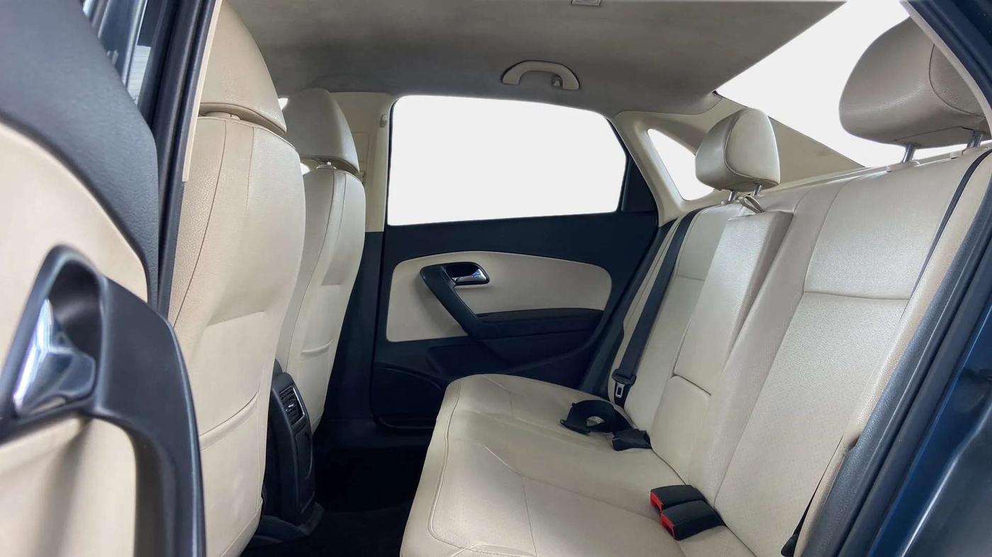 2017 Skoda Rapid STYLE 1.5 TDI AT, Diesel, Automatic, 87,587 km, Right Side Rear Door Cabin
